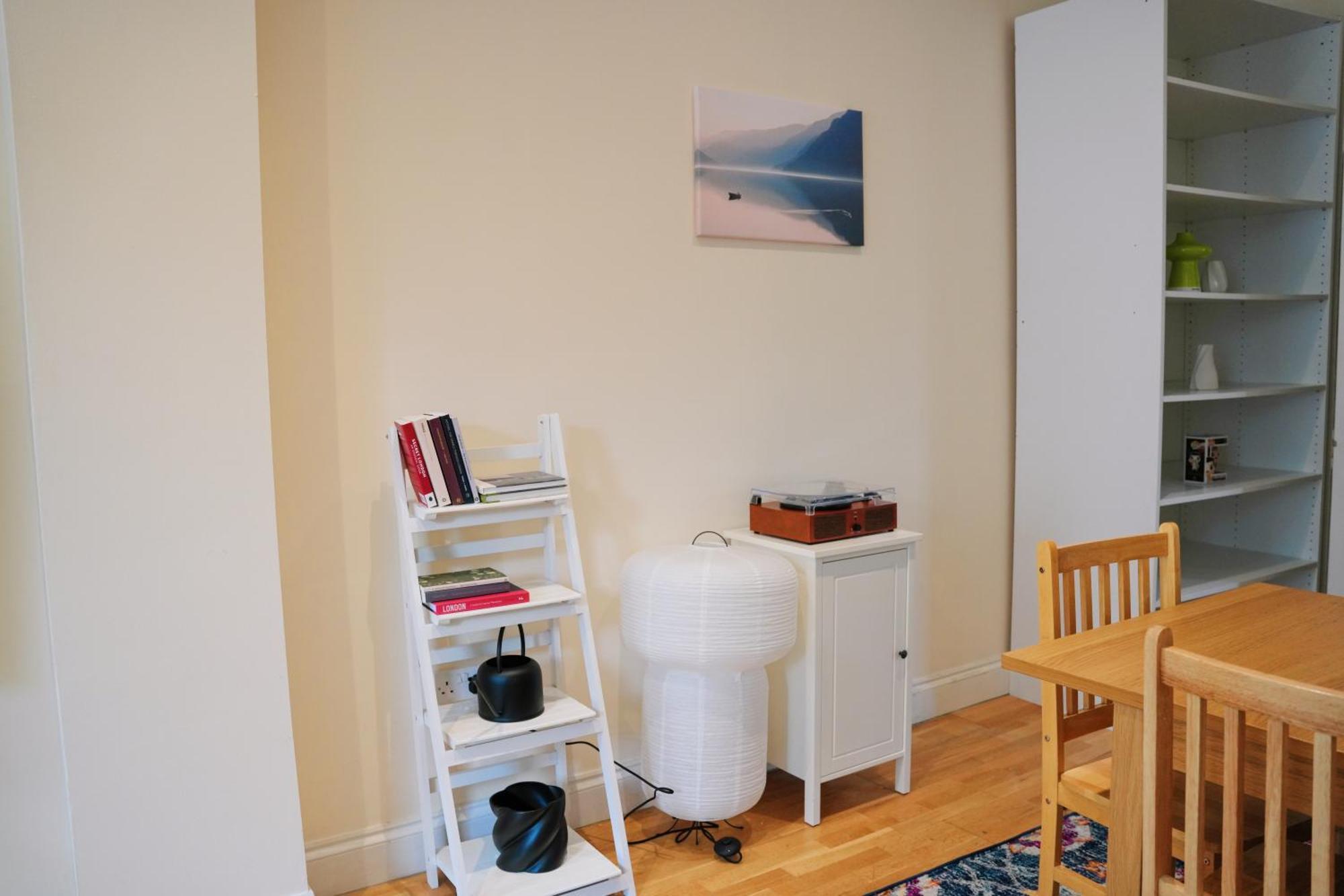 The Chic Townhouse In Kings Cross!!! 3 Floors Leilighet London Eksteriør bilde