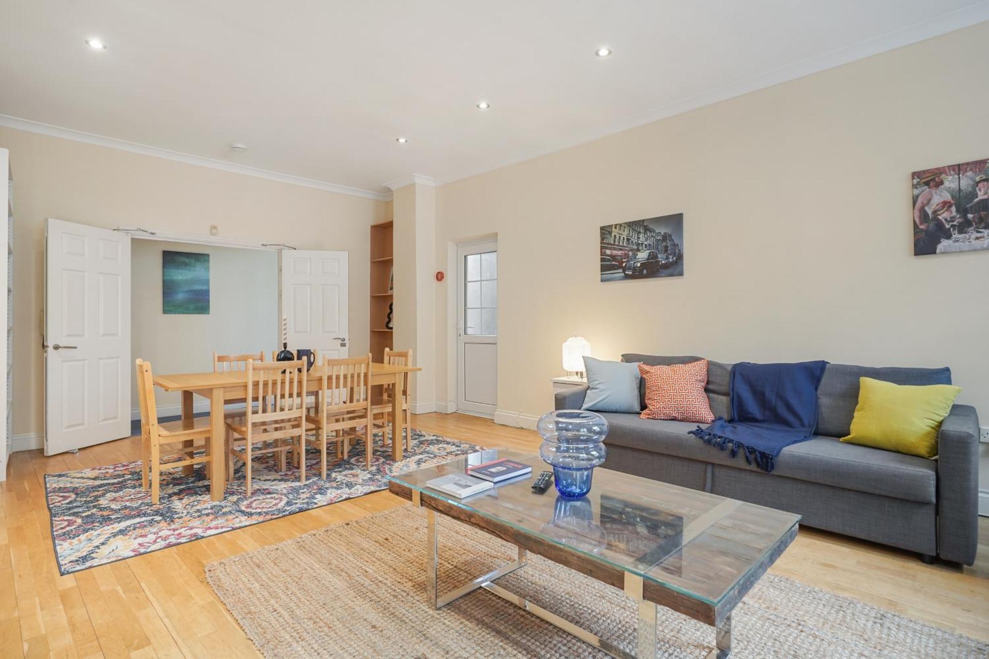 The Chic Townhouse In Kings Cross!!! 3 Floors Leilighet London Eksteriør bilde