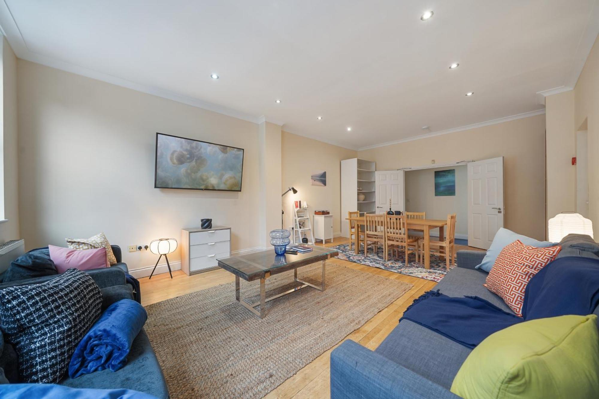 The Chic Townhouse In Kings Cross!!! 3 Floors Leilighet London Eksteriør bilde