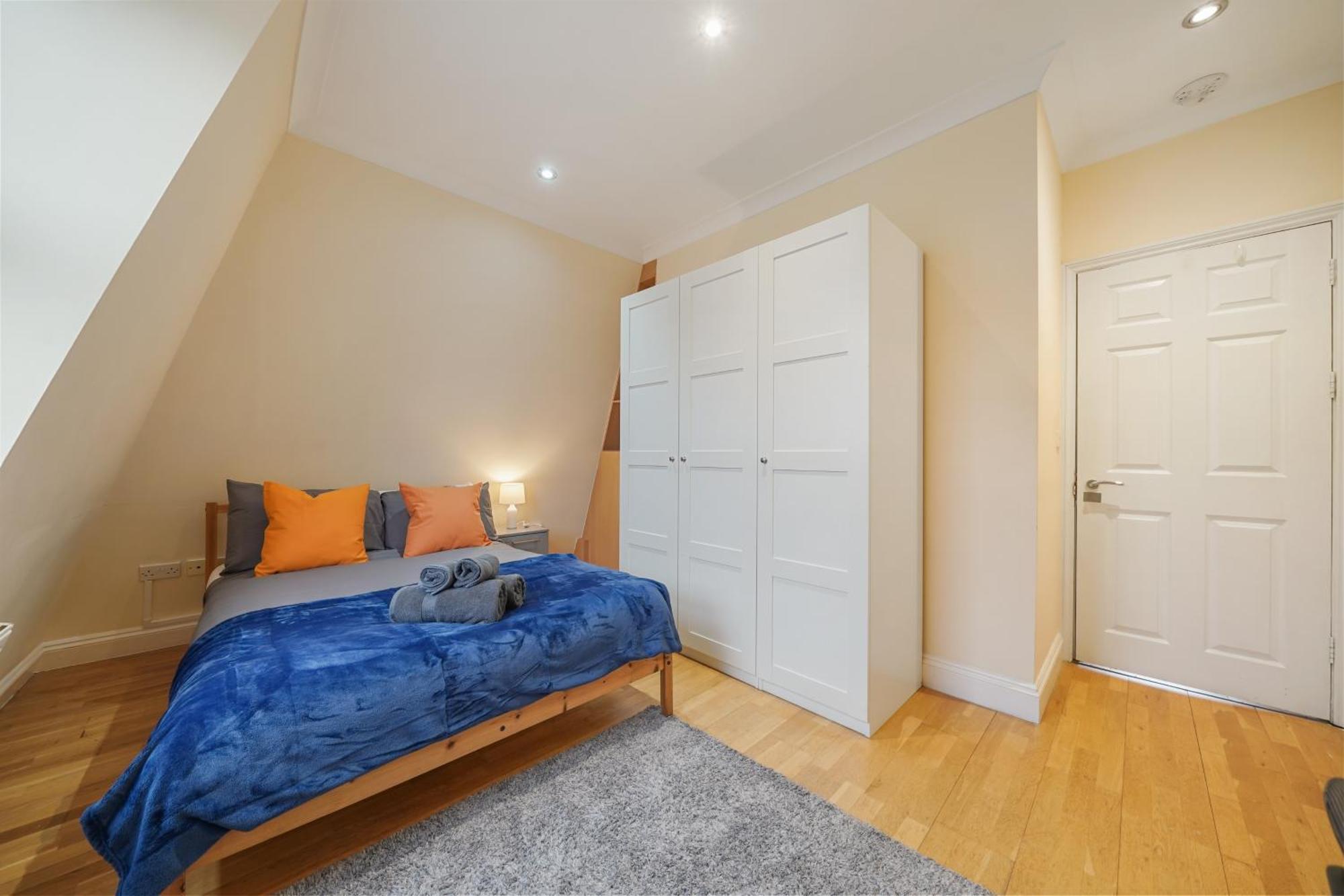 The Chic Townhouse In Kings Cross!!! 3 Floors Leilighet London Eksteriør bilde